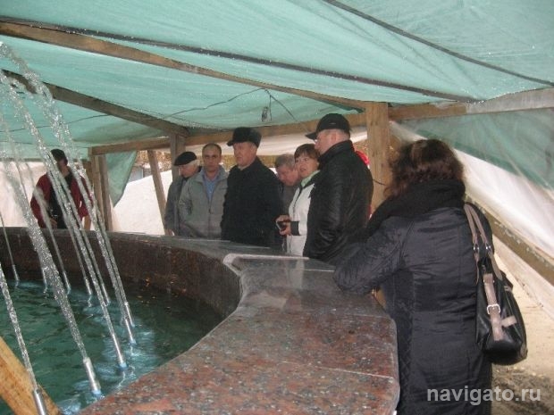 Фонтан под шатром