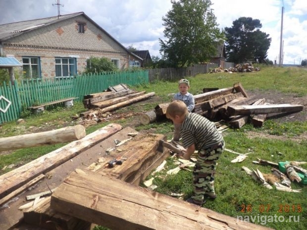 Как живёшь, район подшефный?