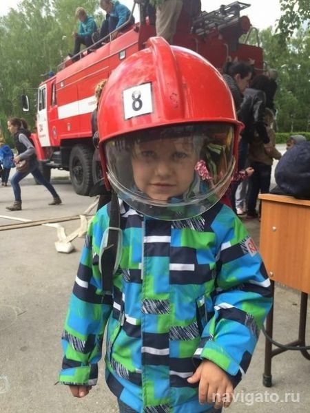 Пожарные устроили огненное шоу