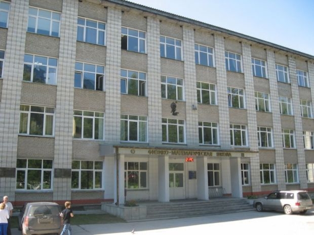 Меценаты спасают ФМШ