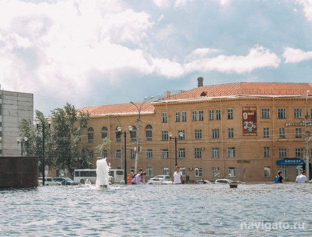 Почистили фонтаны