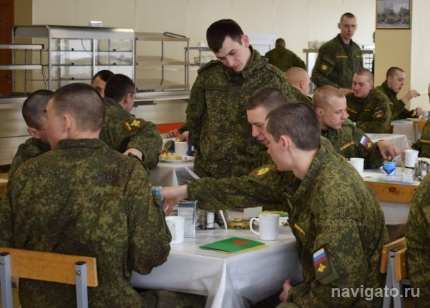 Поздравили солдат