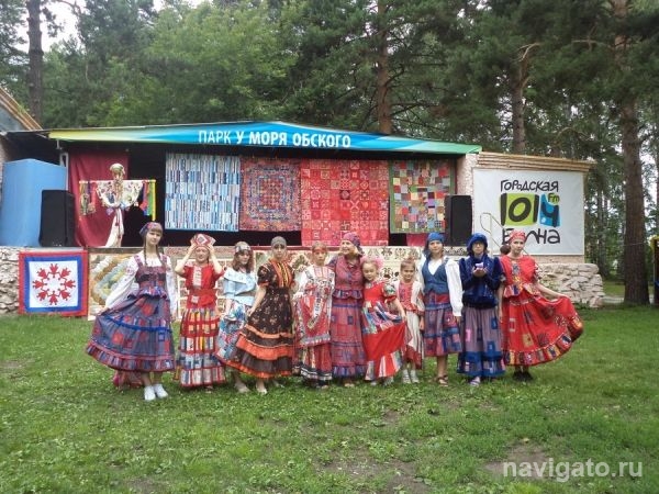 В парке «У моря Обского» проходит фестиваль лоскутного шитья