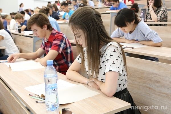 13-летний абитуриент с золотой медалью подал документы в НГУ
