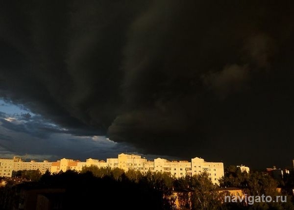 Жители Академгородка сфотографировали живописную тучу