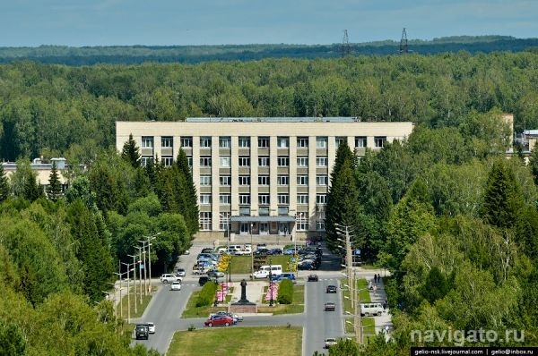 ИЯФ удвоил размер стипендий для учеников СУНЦ НГУ