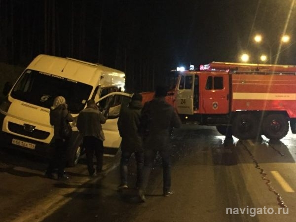 ДТП со спецмашиной: маршрутчик не пропустил пожарную машину