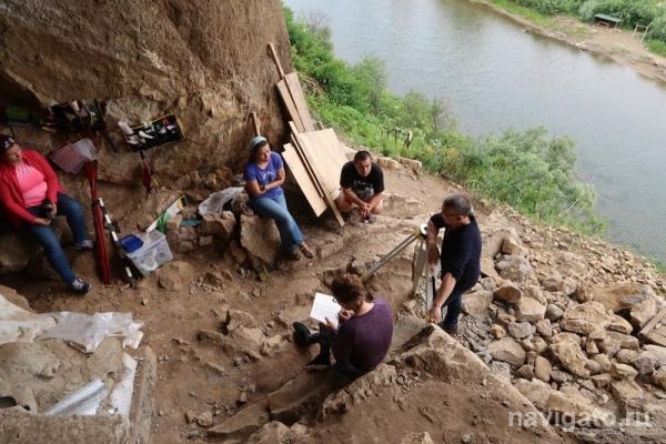 Археологи из НГУ исследуют «шелковый путь» каменного века
