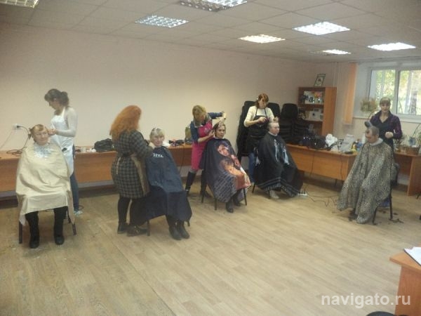 В Ресурсном центре в микрорайоне «Щ» работала социальная парикмахерская