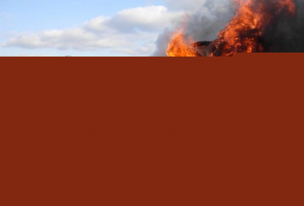 Неизвестные вновь подожгли строительный вагончик на ОбьГЭС