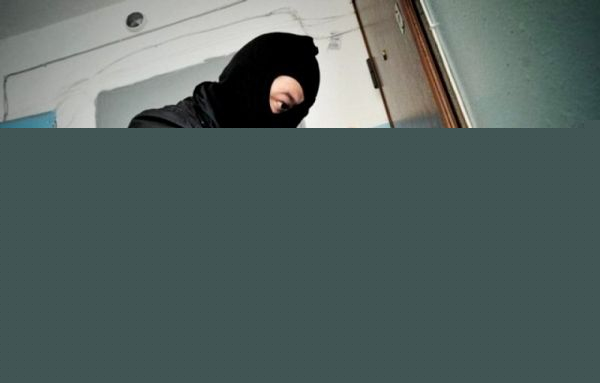 Жители Читы и Бурятии ограбили две квартиры в Советском районе