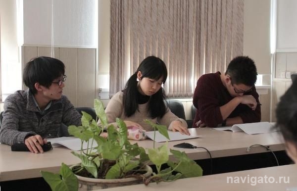 Первая группа японских студентов приехала в НГУ