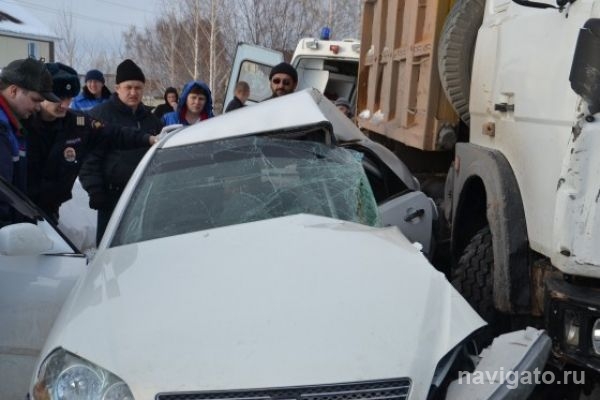 МАЗ-снеговоз раздавил «Тойоту» у бердского кладбища