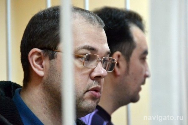 Судья зачитывает приговор мэру Бердска