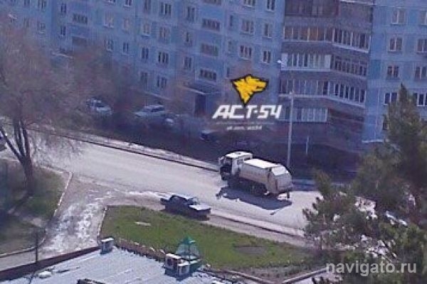 Мусоровоз переехал школьника в Нижней Ельцовке