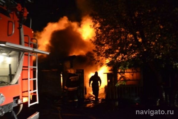 Три человека сгорели в пожаре в Бердске