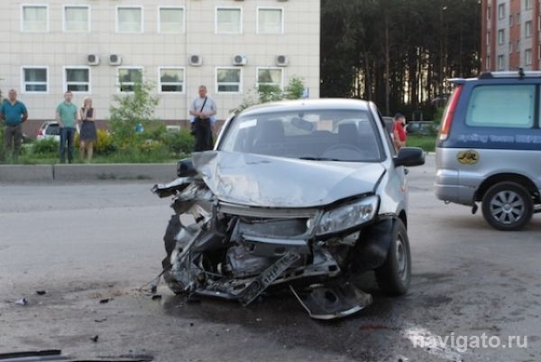 В аварии из трех автомобилей в Бердске есть пострадавшие