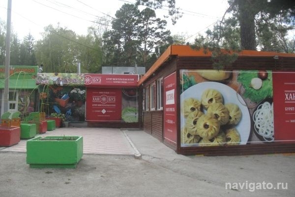 На Цветном проезде кормят за стихи