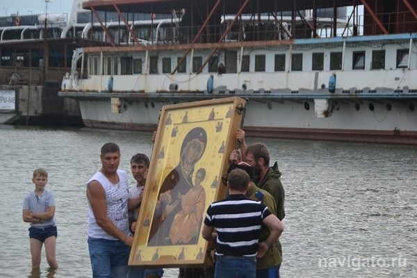 Казаки привезли в Бердск Иверскую икону Божьей Матери