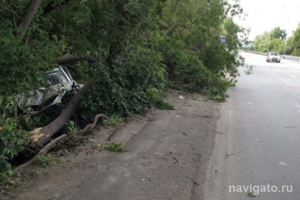 Водитель без прав разбил машину под Матвеевкой