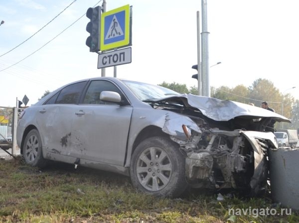 Полная пассажиров Тойота Камри попала в серьезную аварию в Бердске