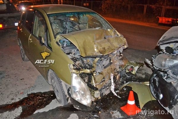 Водитель сбежал с места аварии на Шлюзе