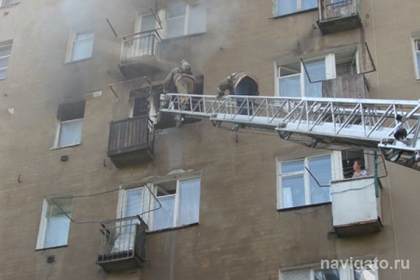 В пожаре на Молодости пострадало кресло