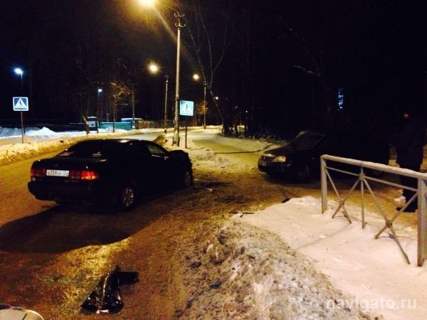 Пассажирка «Рено» погибла в ночной аварии у НГУ