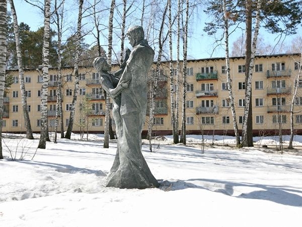 У сквера на Ильича появилось имя