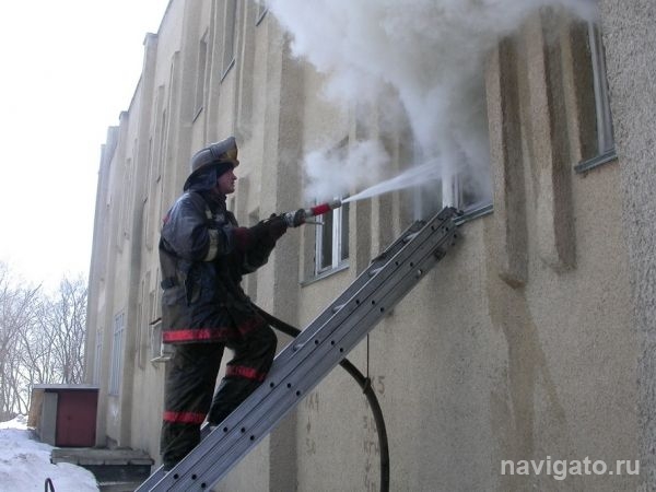 Пожар в жилом доме в Бердске