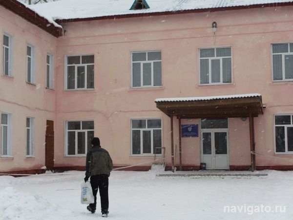 В старейшей бердской школе обвалилась штукатурка