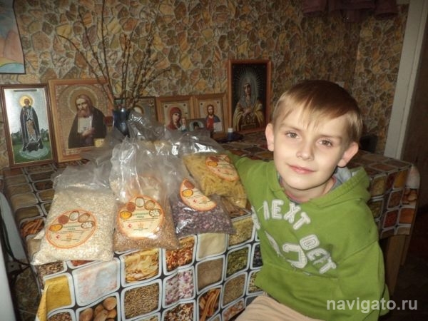 Нуждающимся к Пасхе выдали крупу