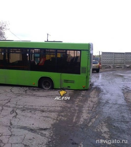 Дороги ОбьГЭС не пережили зиму