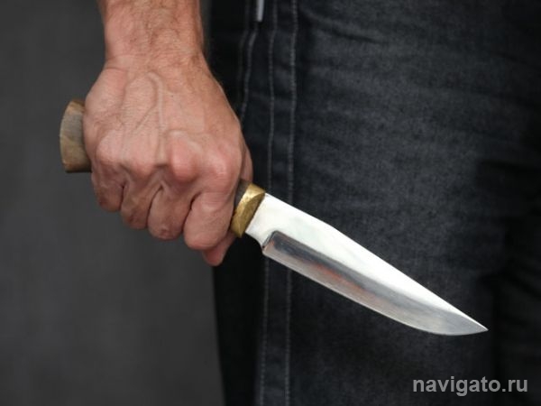 На водителя автобуса напали с ножом на глазах пассажиров
