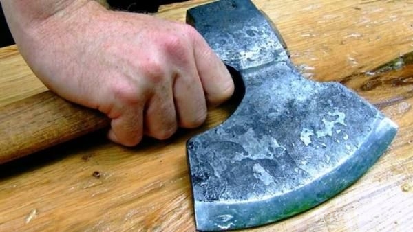 Полиция нашла нападавшего с топором