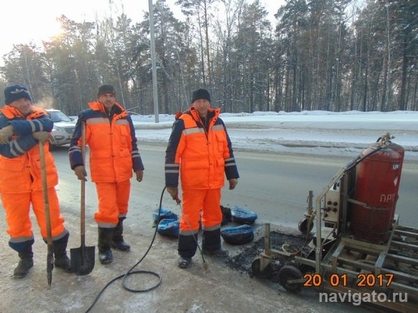 На Бердском шоссе идет зимний ремонт