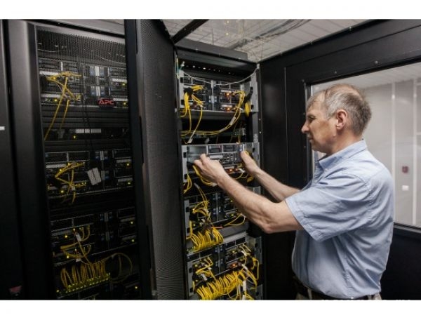 В Академгородке заработал новый суперкомпьютер