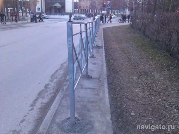Поврежденный тротуар отремонтируют в этом году