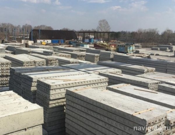 Упал с крана и разбился насмерть электрик на заводе ЖБИ-42 в Бердске