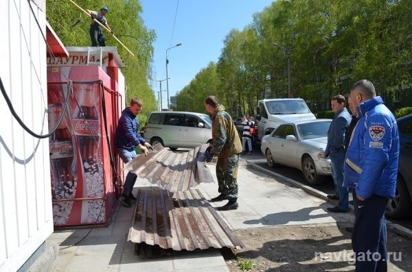 На Морском проспекте демонтировали два киоска