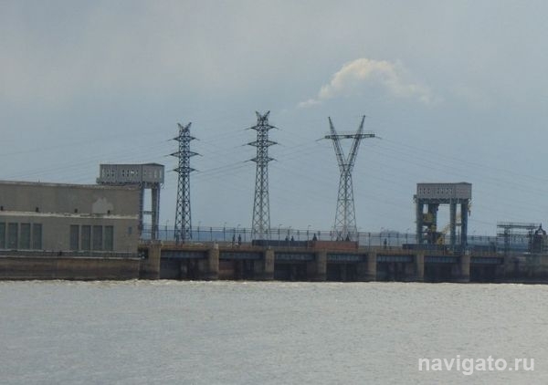 Новосибирская ГЭС уменьшает сброс воды