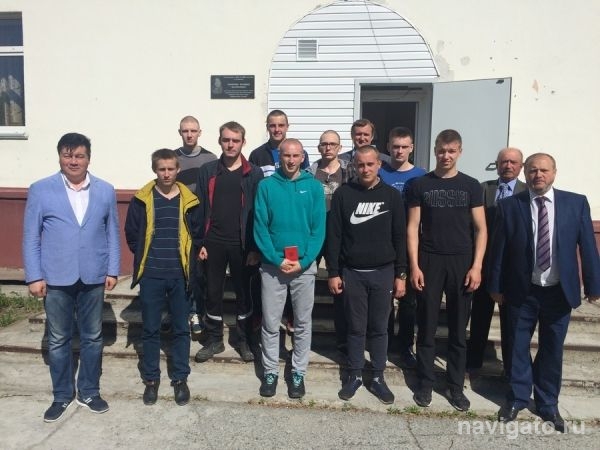 Девять юношей из Советского района ушли в армию