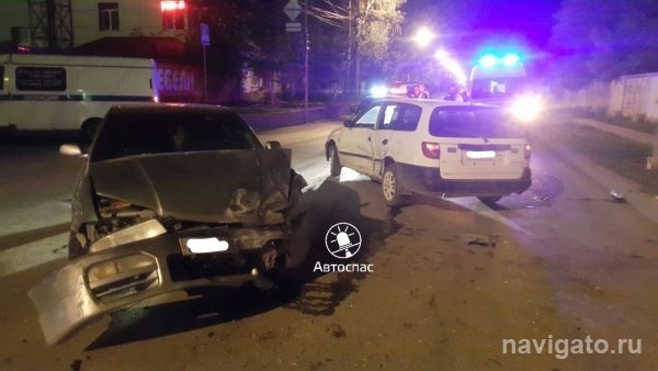 Пассажирка Тойоты пострадала в ночной аварии в Академгородке