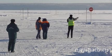 Экстрим по-сибирски: житель Новосибирской области вез беременную женщину по неокрепшему льду