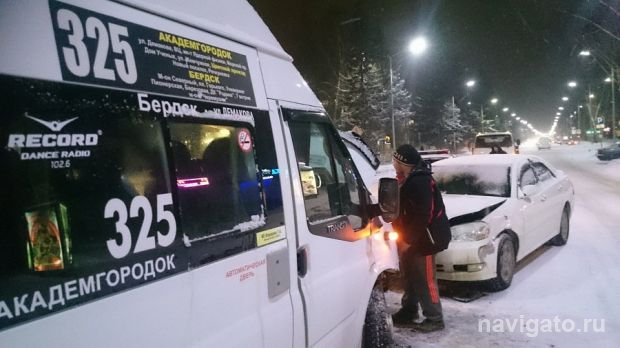 Пьяный водитель протаранил маршрутку из Академгородка