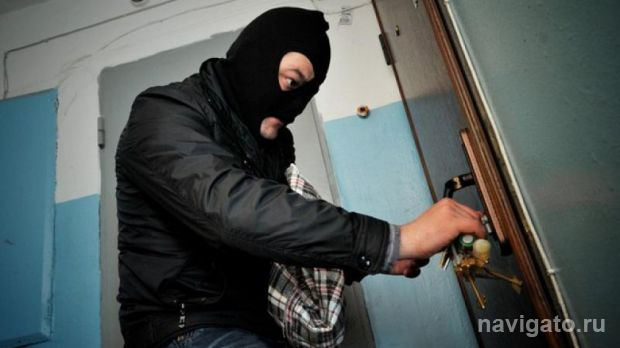 Два телевизора, ноутбук, банковские карты: в Советском районе обокрали квартиру