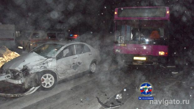Автобус и иномарка столкнулись в Советском районе