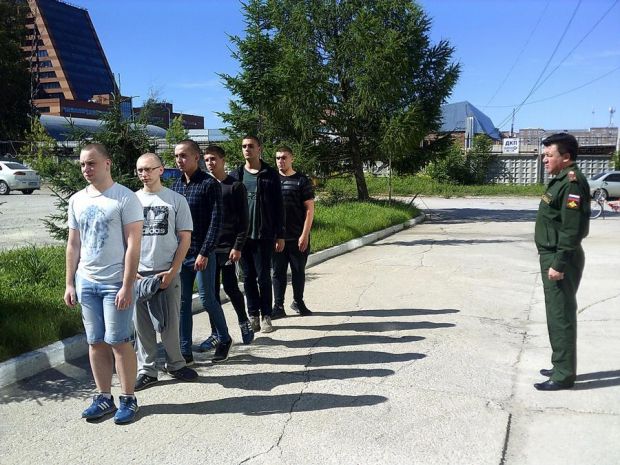 105 призывников ушли в армию в весенний призыв