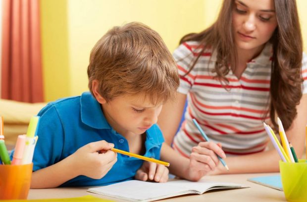 Отказаться от домашних заданий в школах предложили в Госдуме