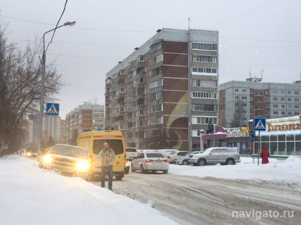 На улице Демакова сбили пожилую женщину